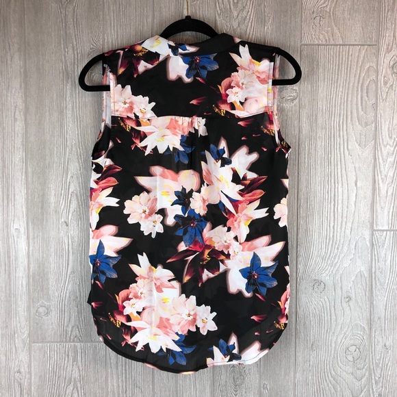 Sleeveless Flowered Button Up Collared Top NWT S - Picture 5 of 5
